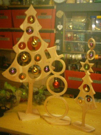 Schneemann Lerchenholz Größe ca. 50 cm Preis 19 eur